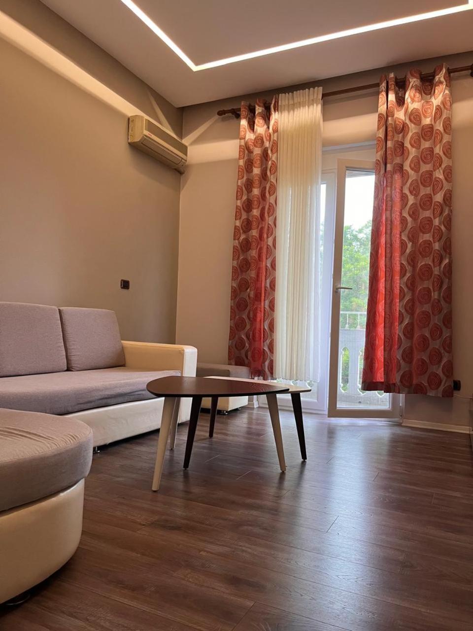 Lukas Apartament Vollga Durrës Eksteriør bilde
