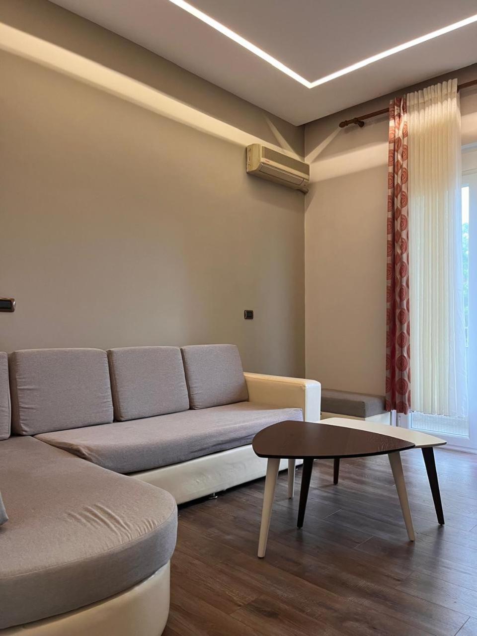 Lukas Apartament Vollga Durrës Eksteriør bilde